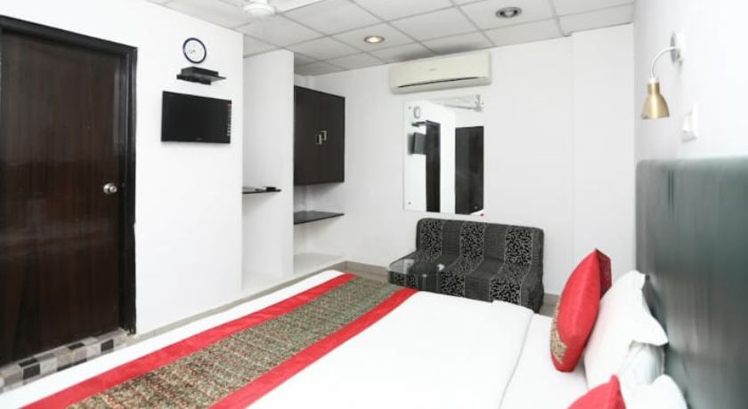 Hotel White House in Gurgaon