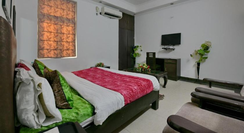 Diamond Stay in Noida