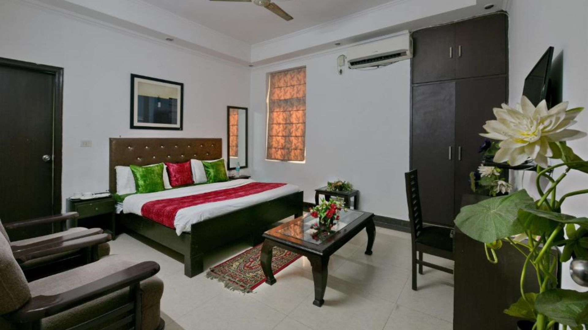 Diamond Stay in Noida
