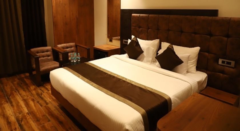 Hotel Emperio Grand in Lucknow