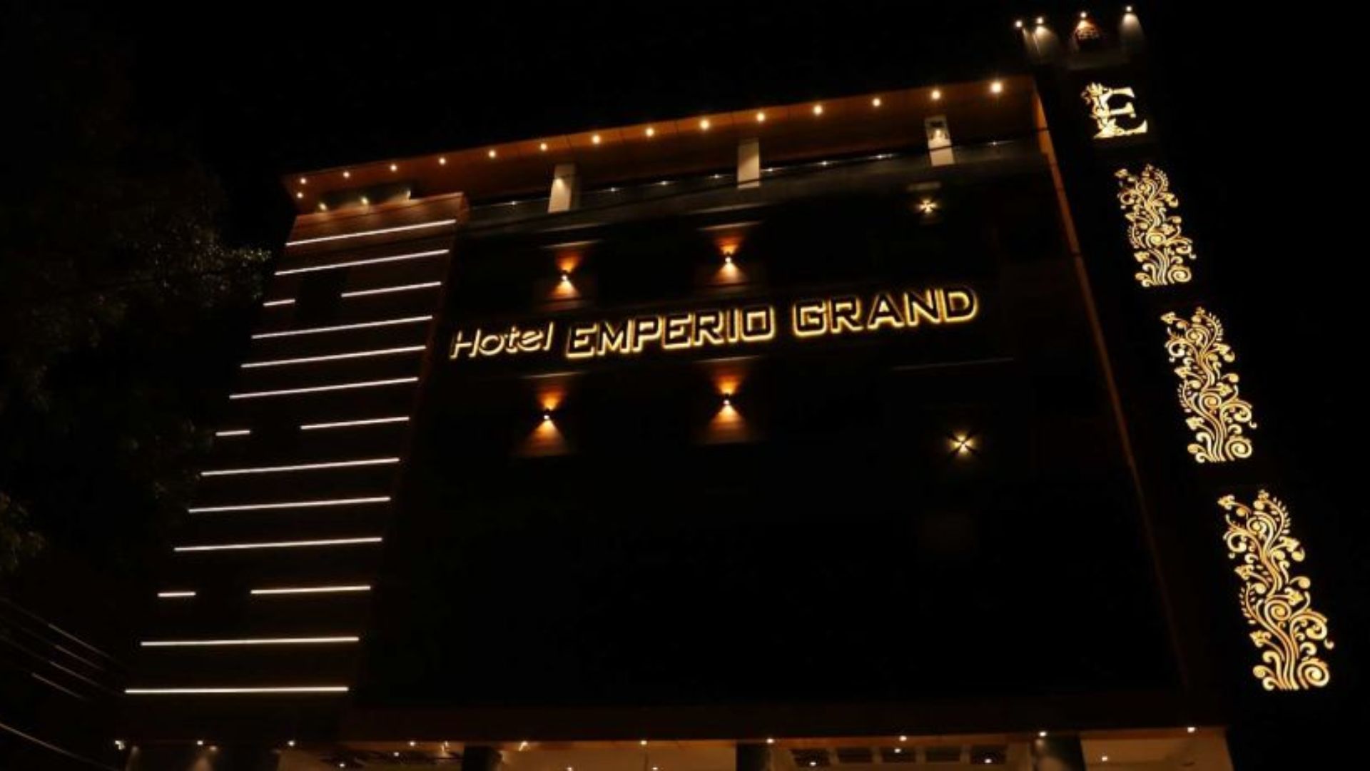 Hotel Emperio Grand in Lucknow