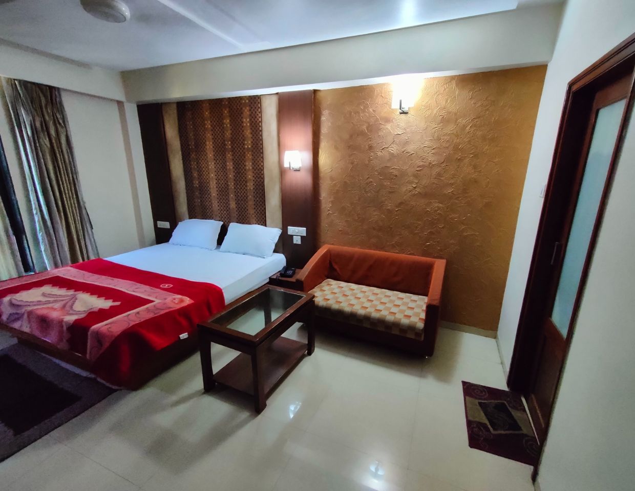 Hotel Twilight in Ahmedabad