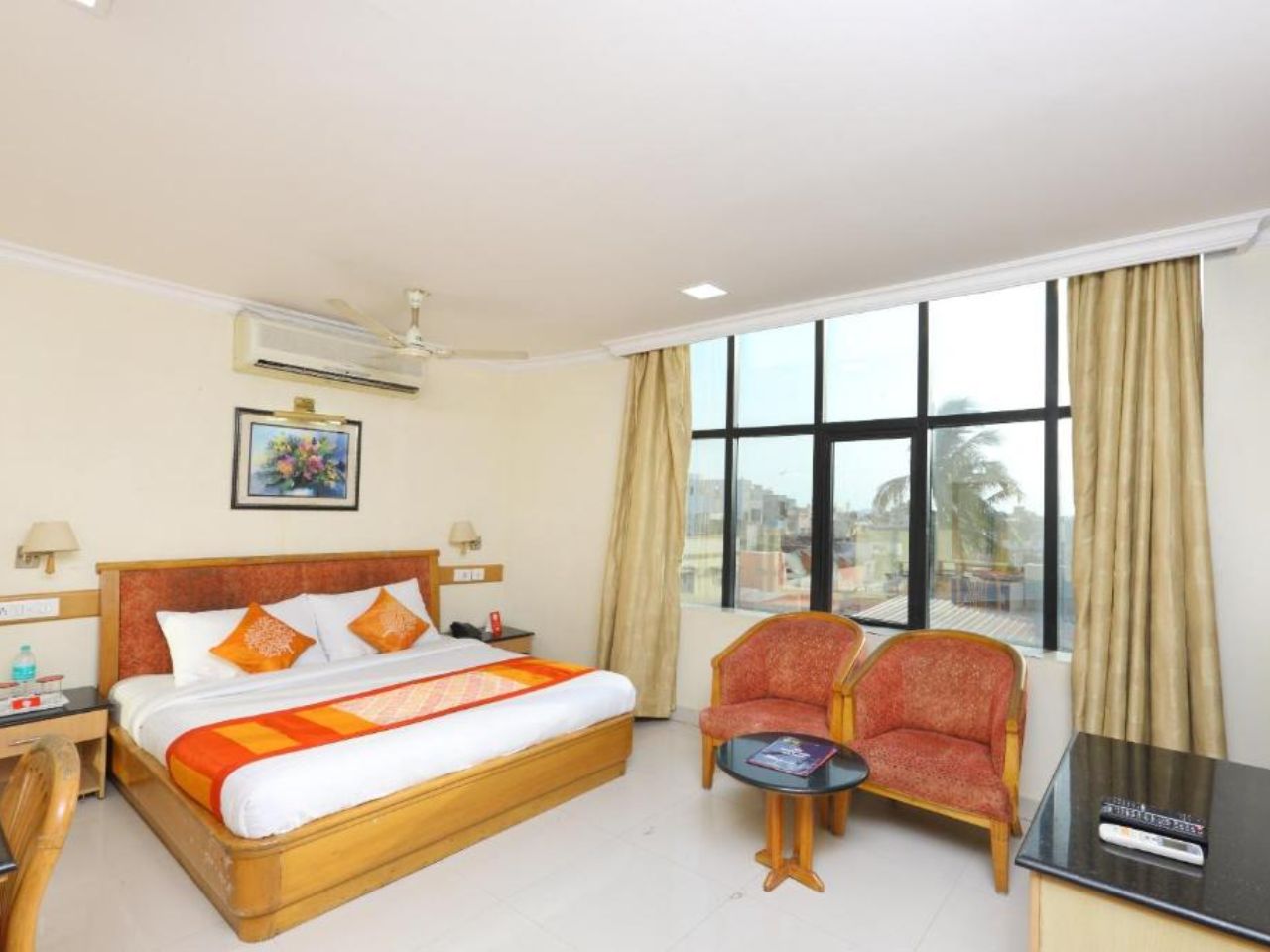NAKSHA TREE HOTELS - MOGAPPAIR in Chennai