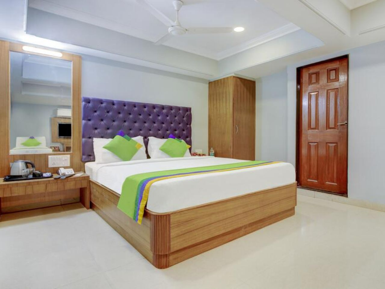 Hotel Cruz Royale International in Mumbai