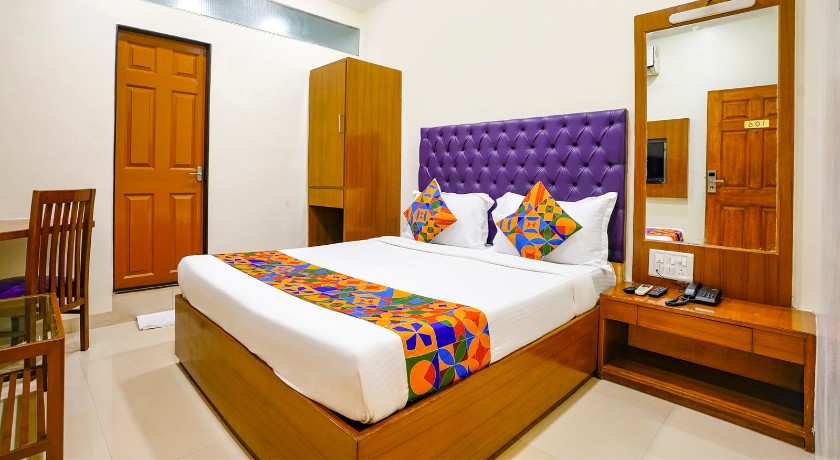 Hotel Cruz Royale International in Mumbai