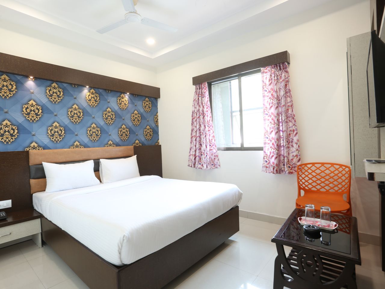 Hotel Geeta Palace in Navi Mumbai