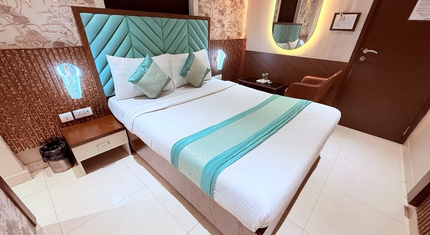 Hotel Geeta Palace in Navi Mumbai