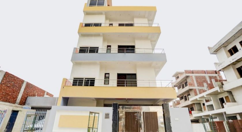 Hotel Basera in Noida