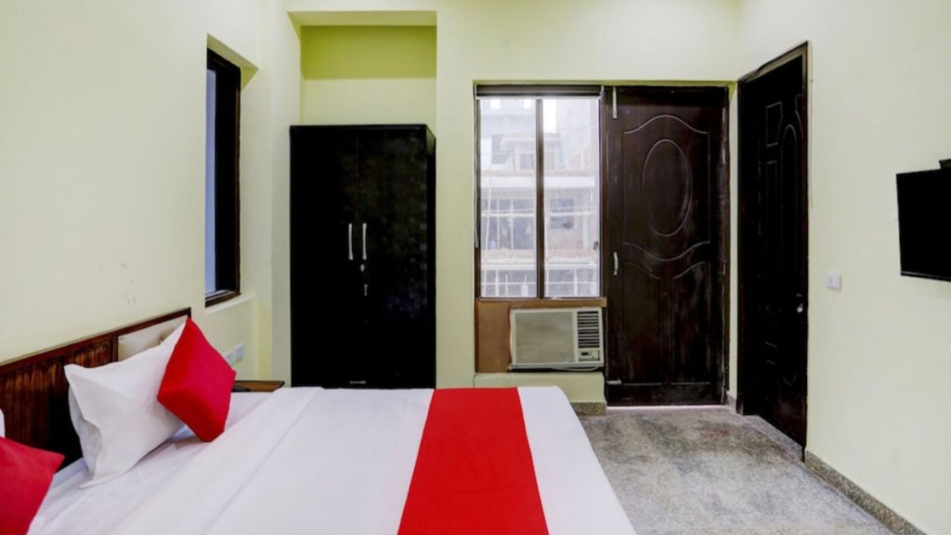Hotel Basera in Noida