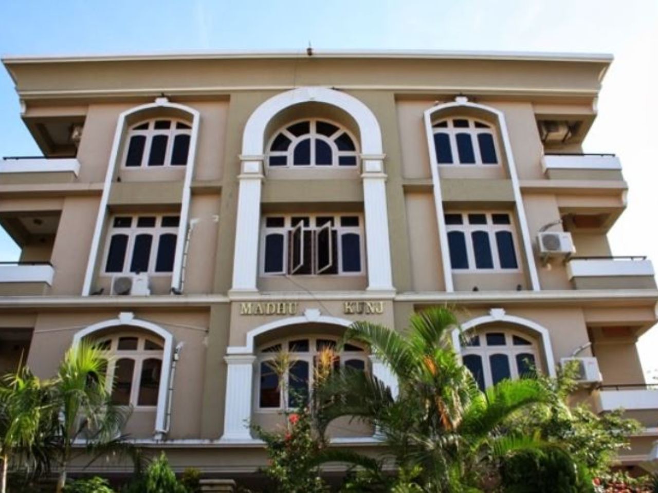 Falcons Nest Service Apartments in Hyderabad