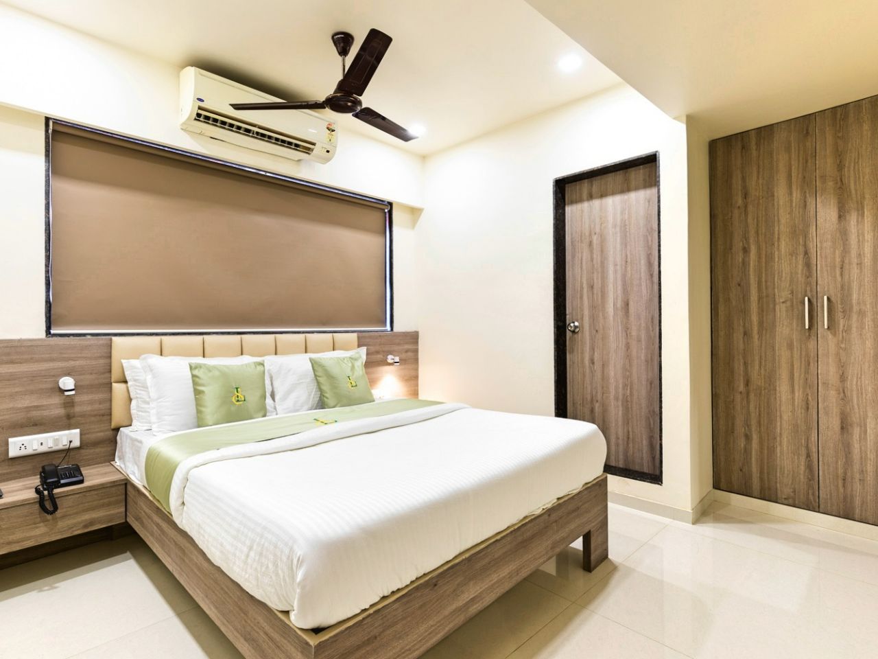 Hotel Samrath in Mumbai