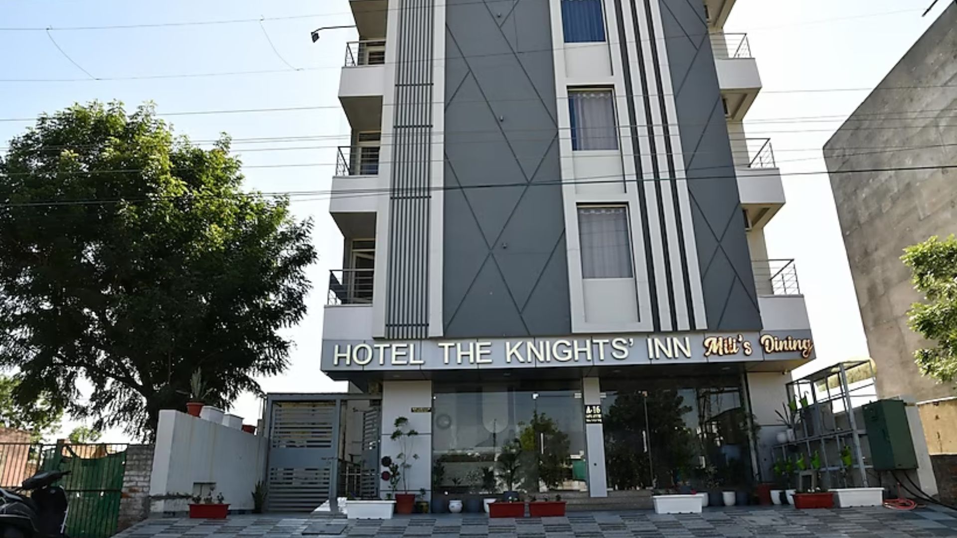 Hotel The Knights Inn in Jaipur