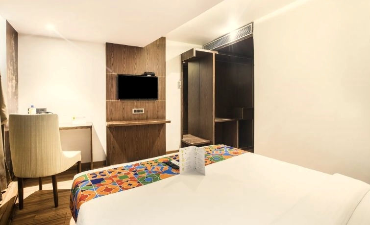 Hotel The Pacific in Mumbai