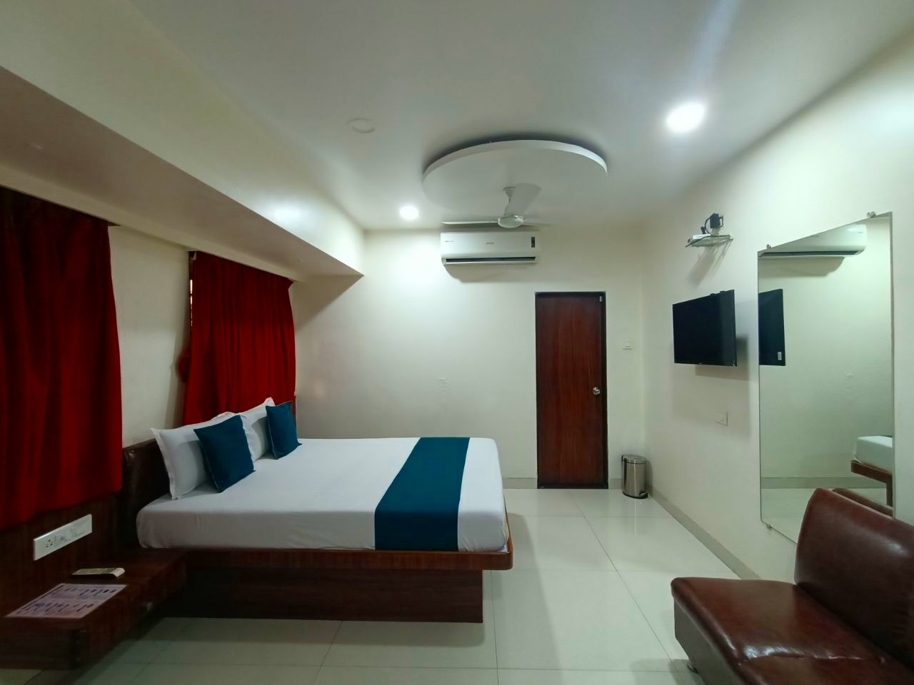 Hotel Samadhan in Mumbai