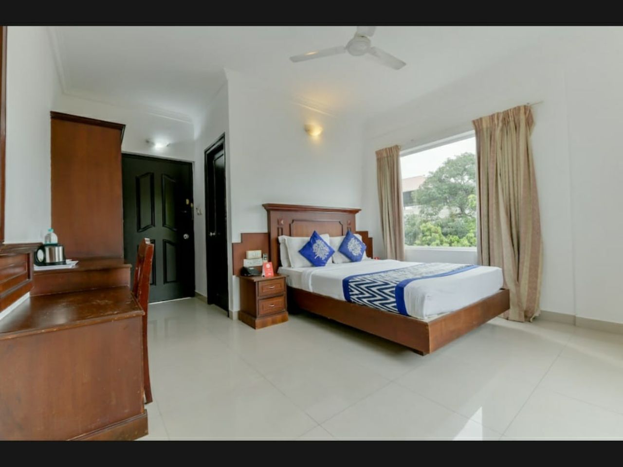 Hotel Centre Point in Kochi