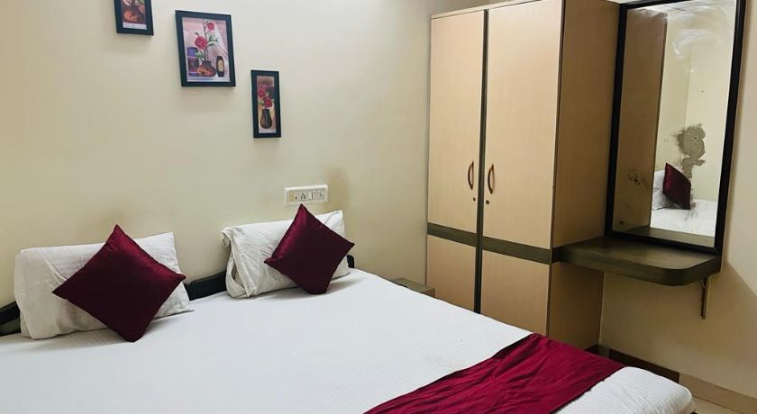 Hotel Silver Moon in Hyderabad