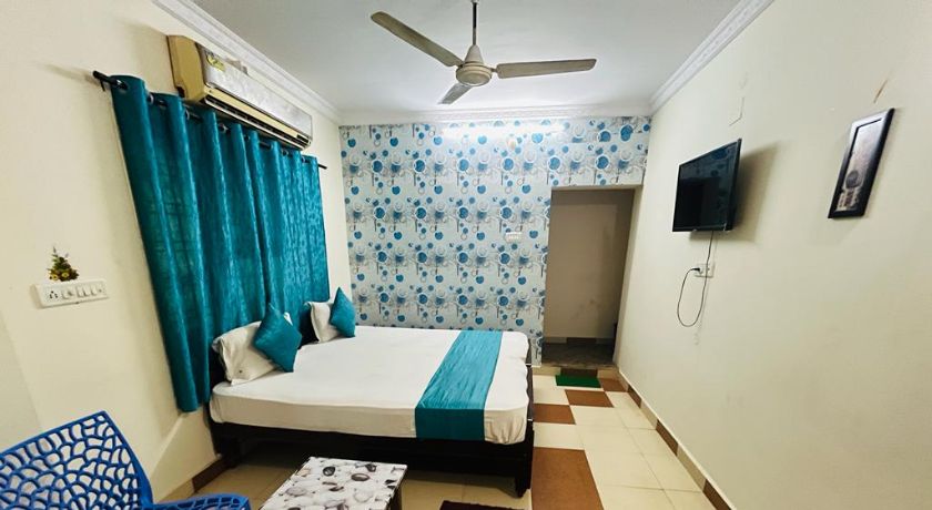 Hotel Silver Moon in Hyderabad