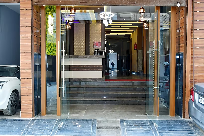 Royal Inn IGI Airport in Delhi