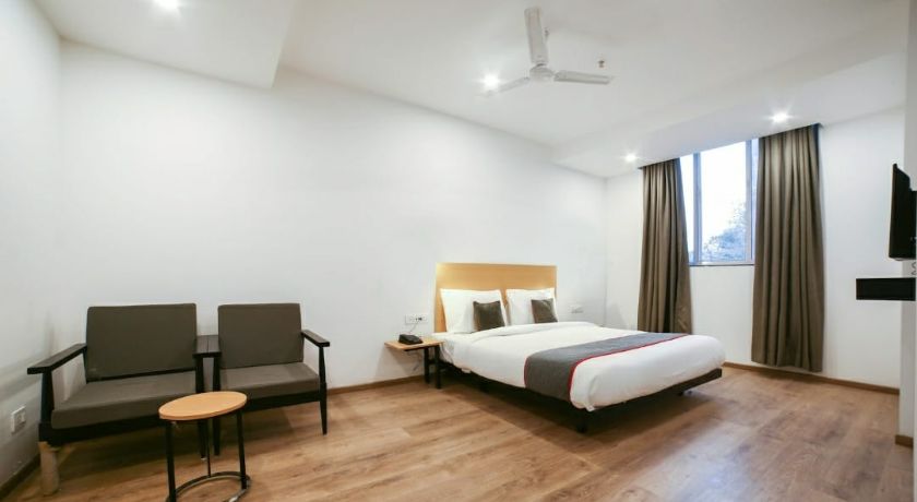 Hotel Green County in Thane