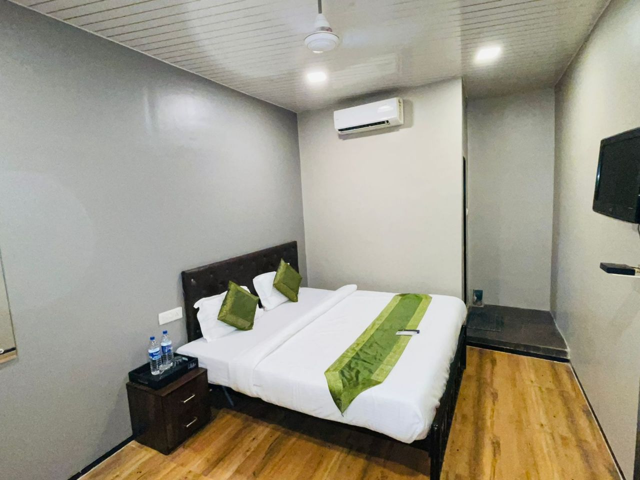Hotel Comfort Stay in Mumbai
