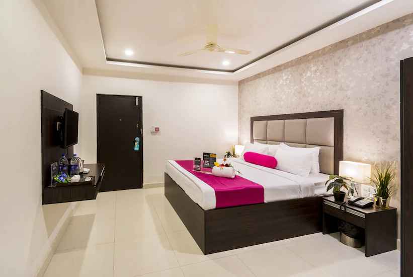 Hotel Signature Airport Zone in Hyderabad