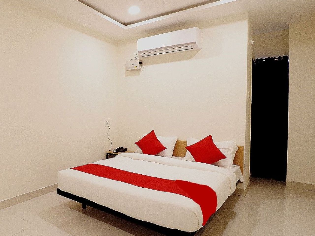 Hotel 7 Treats in Pune