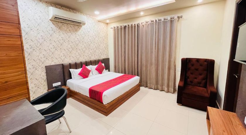Hotel Aashiyana Residency in Lucknow
