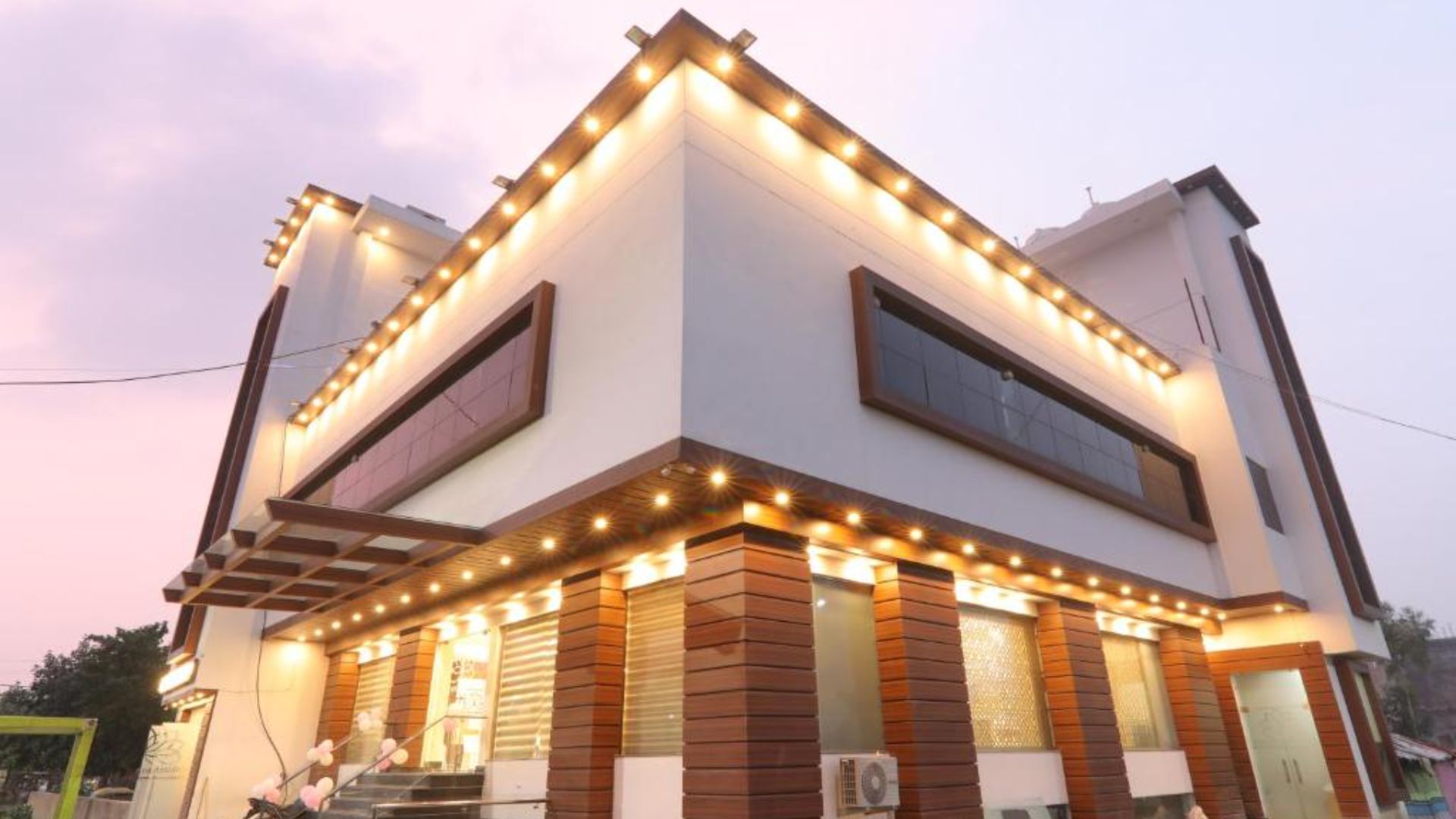 Hotel Aashiyana Residency in Lucknow