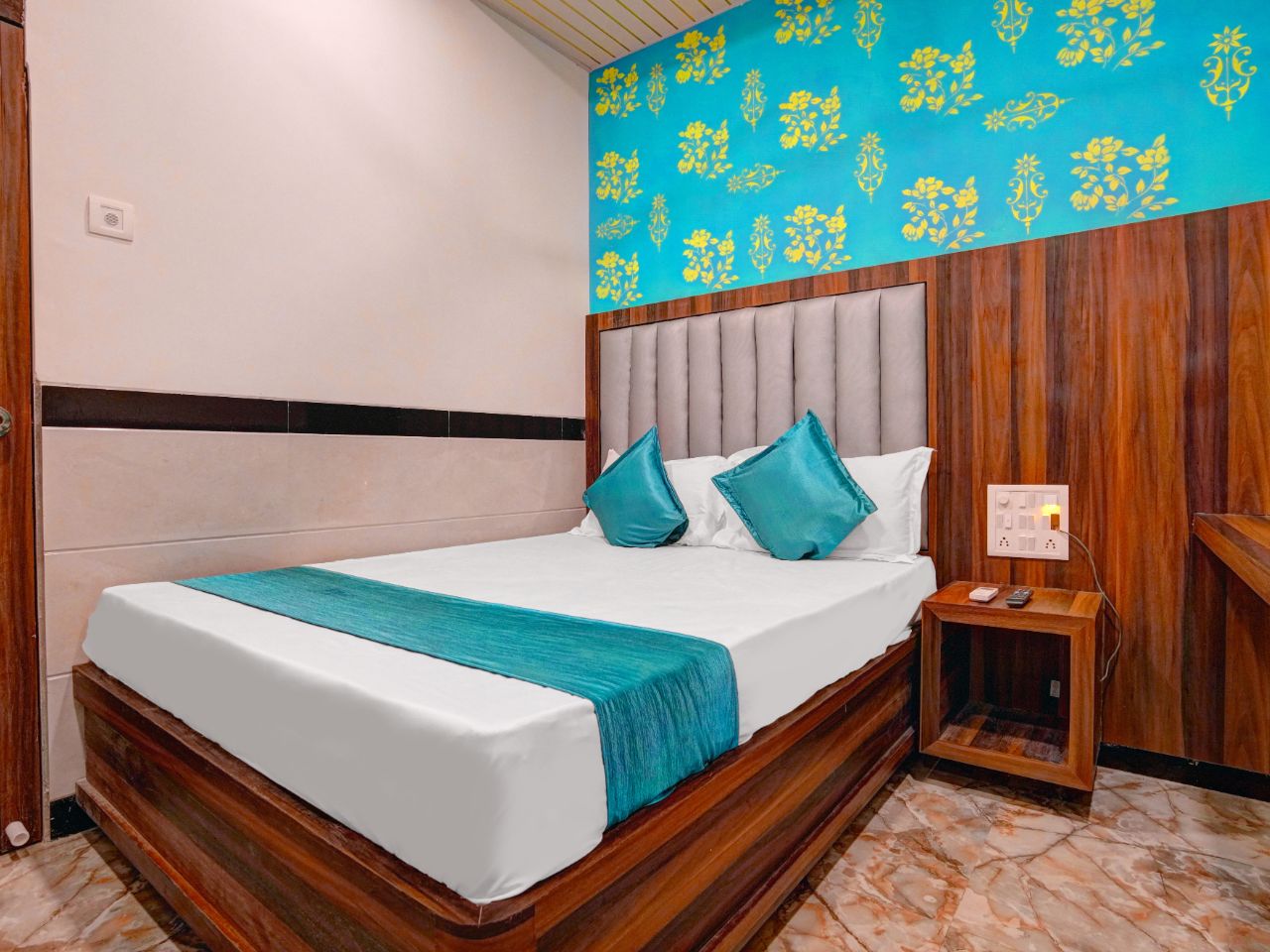 Hotel Tip Top Residency in Mumbai