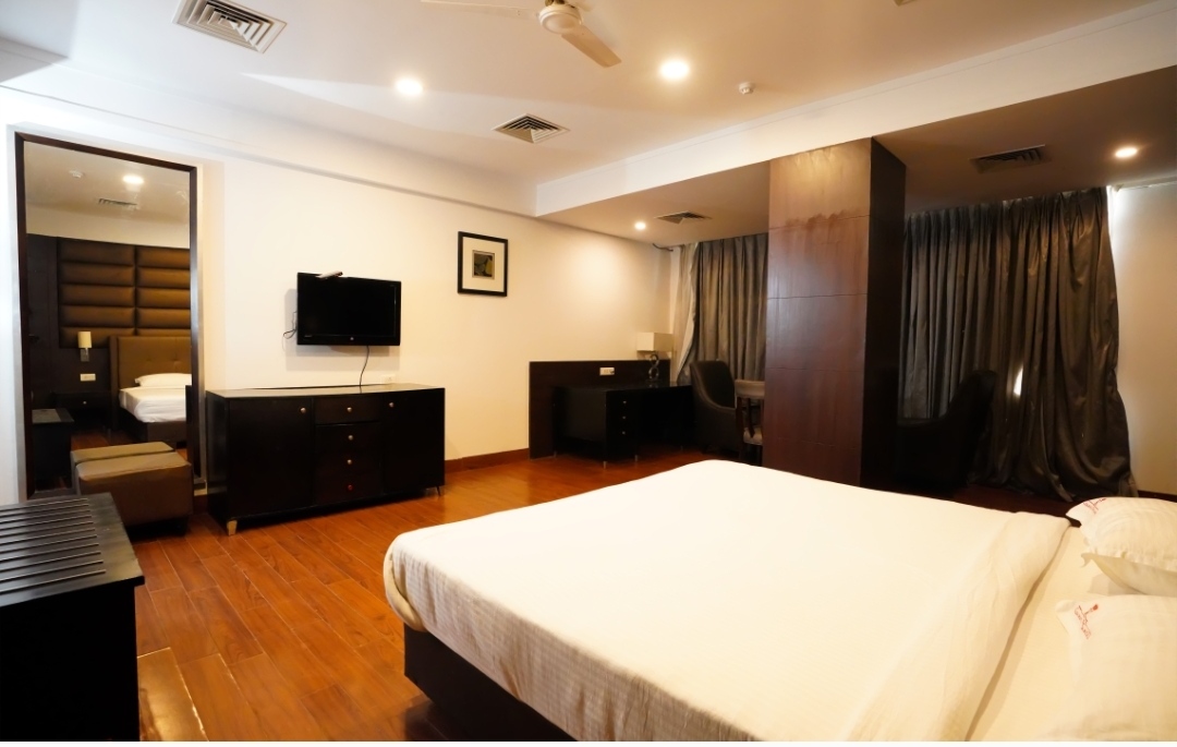 Hotel Grand Himayat in Hyderabad