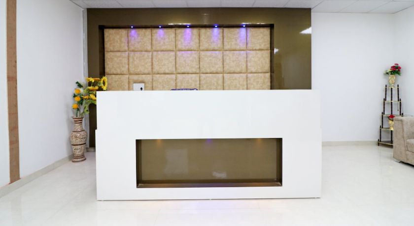 Hotel The Grand Palace in Ghaziabad