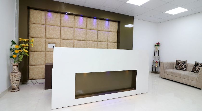 Hotel The Grand Palace in Ghaziabad