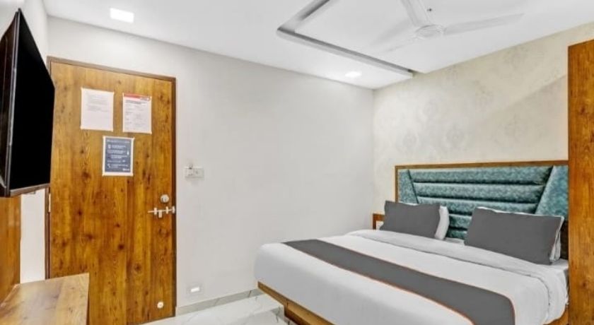 Hotel Lux Inn in Ahmedabad