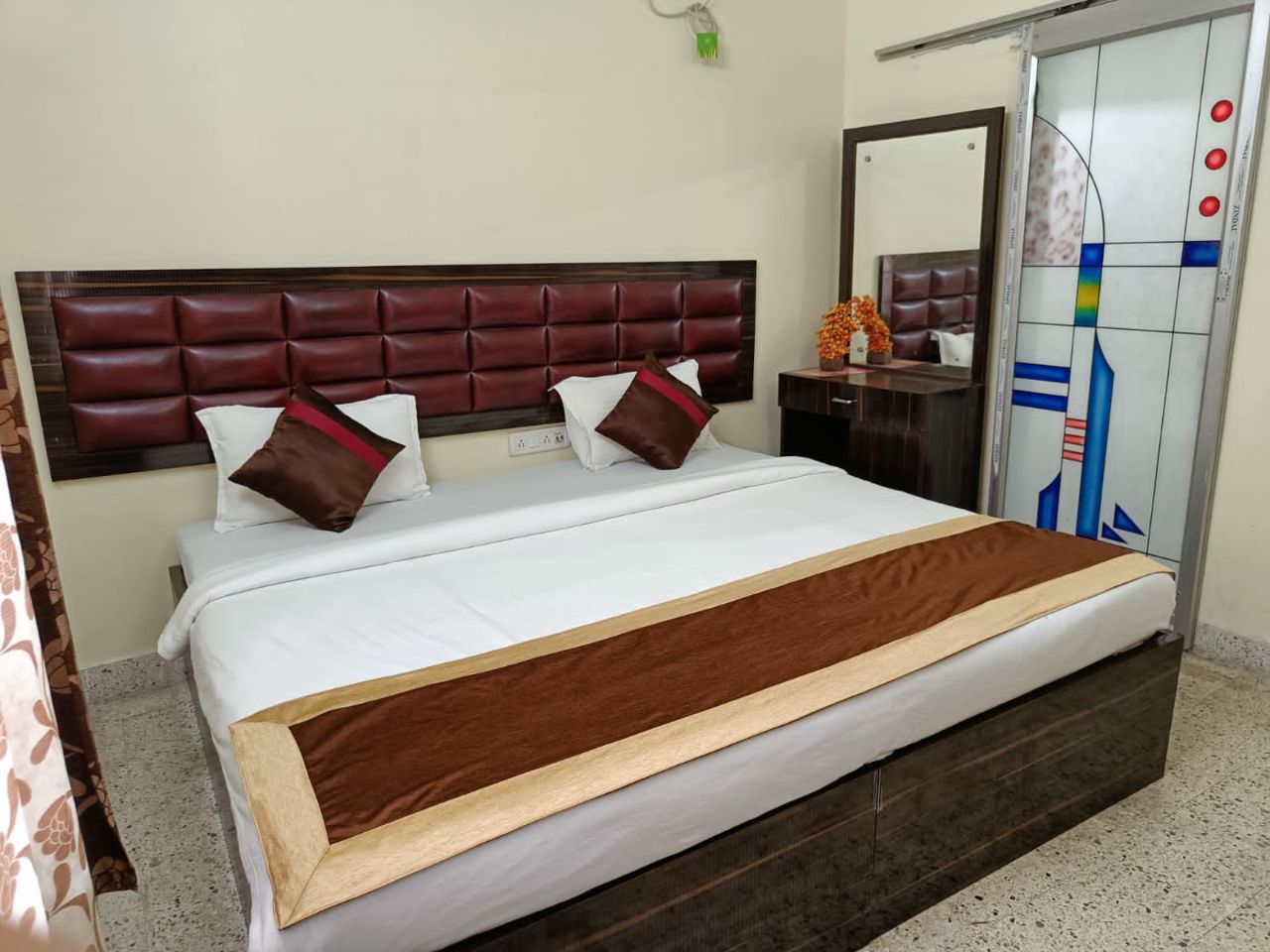 Hotel Evergreen in Kolkata