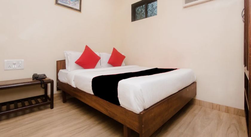 Hotel Shivar Guest House in Mumbai