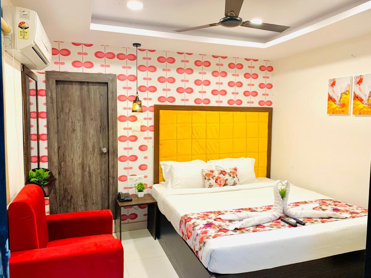 Hotel Oak By Signature in Hyderabad