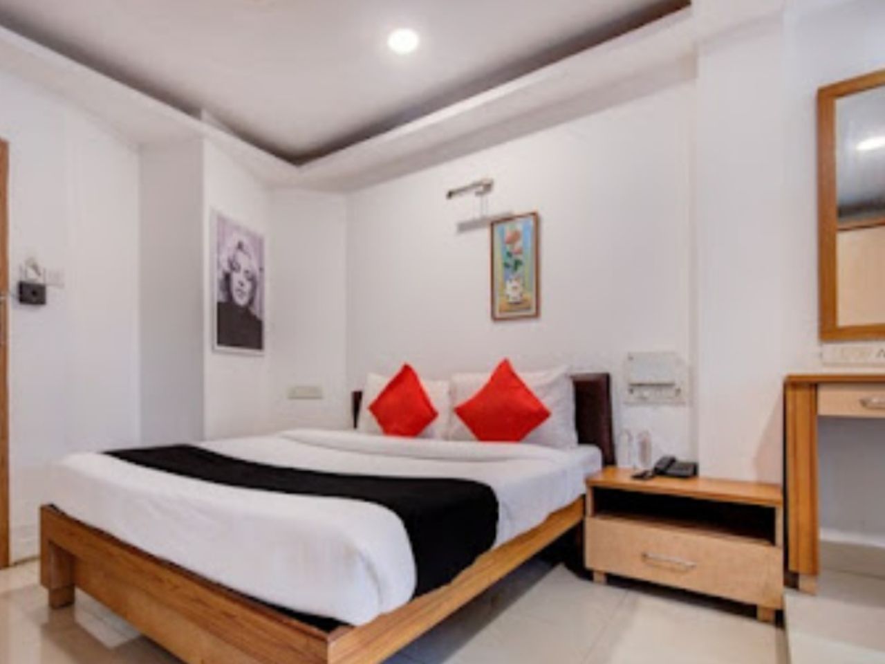 Hotel Bansidhar Bhuvan in Mumbai