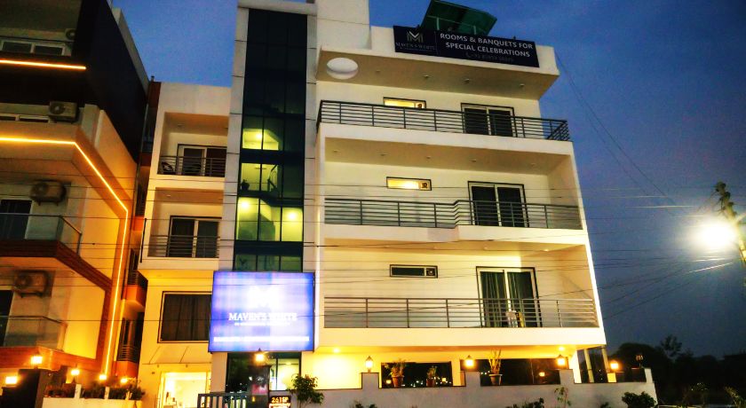 Hotel Mavens White in Gurgaon