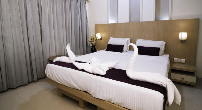 Hotel Monarch Guestline in Navi Mumbai