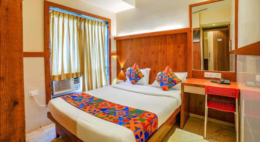 Hotel Super 7 Inn in Navi Mumbai