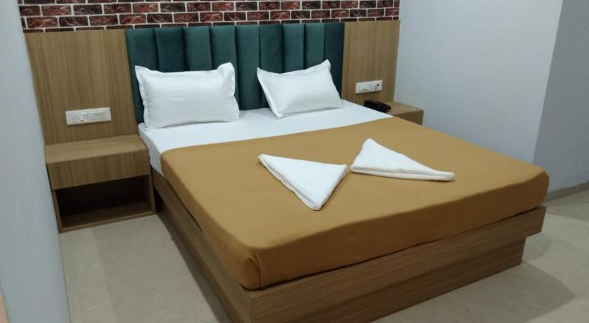 Hotel Sai Aakanksha in Vasai