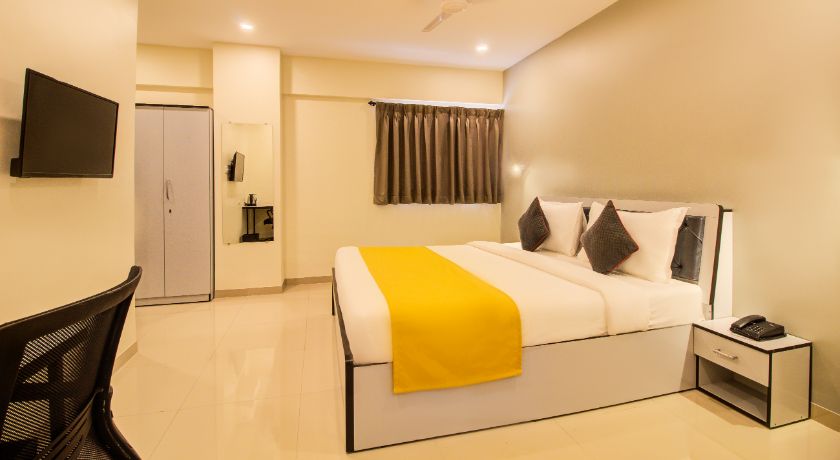 Housemate Hotel in Pune