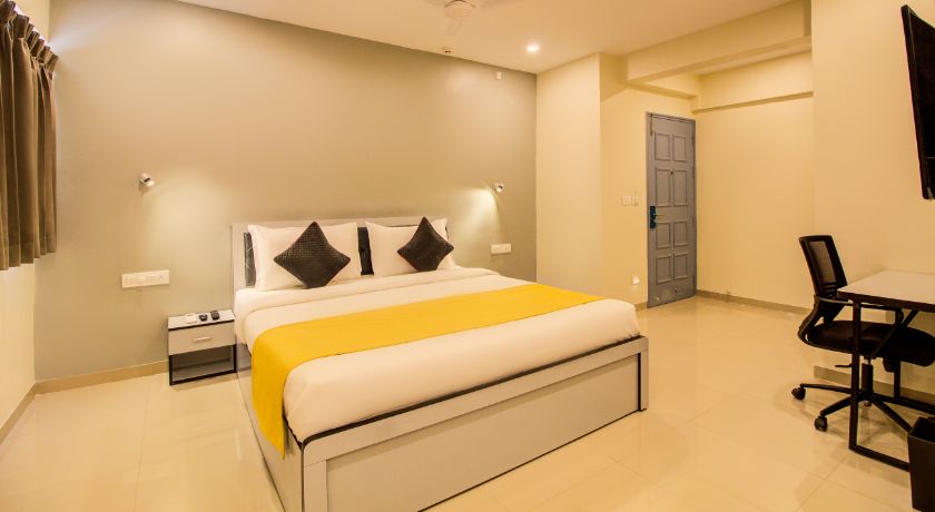 Housemate Hotel in Pune