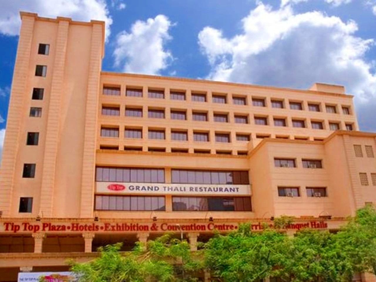 Hotel Tip Top Plaza in Mumbai