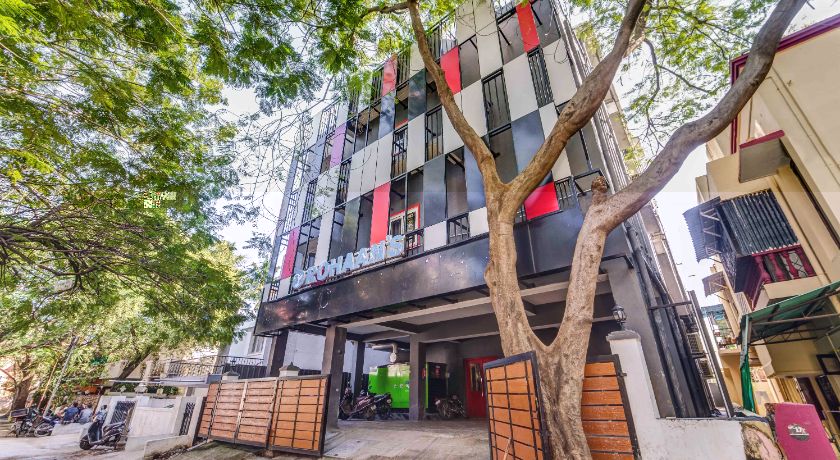 Rohaan Inns - Upar Hotel in Chennai