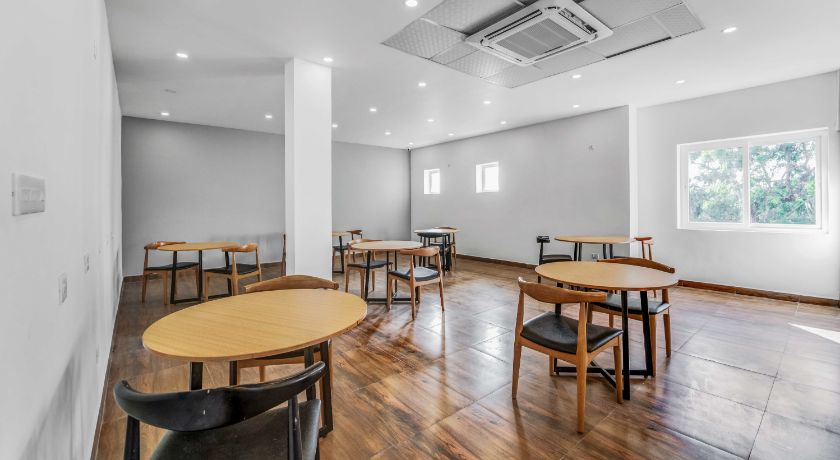 Rohaan Inns - Upar Hotel in Chennai