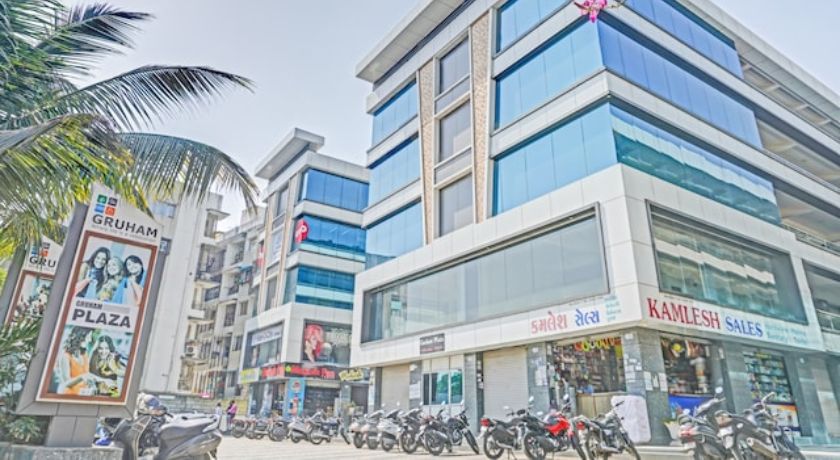 Hotel Santeria Inn in Surat