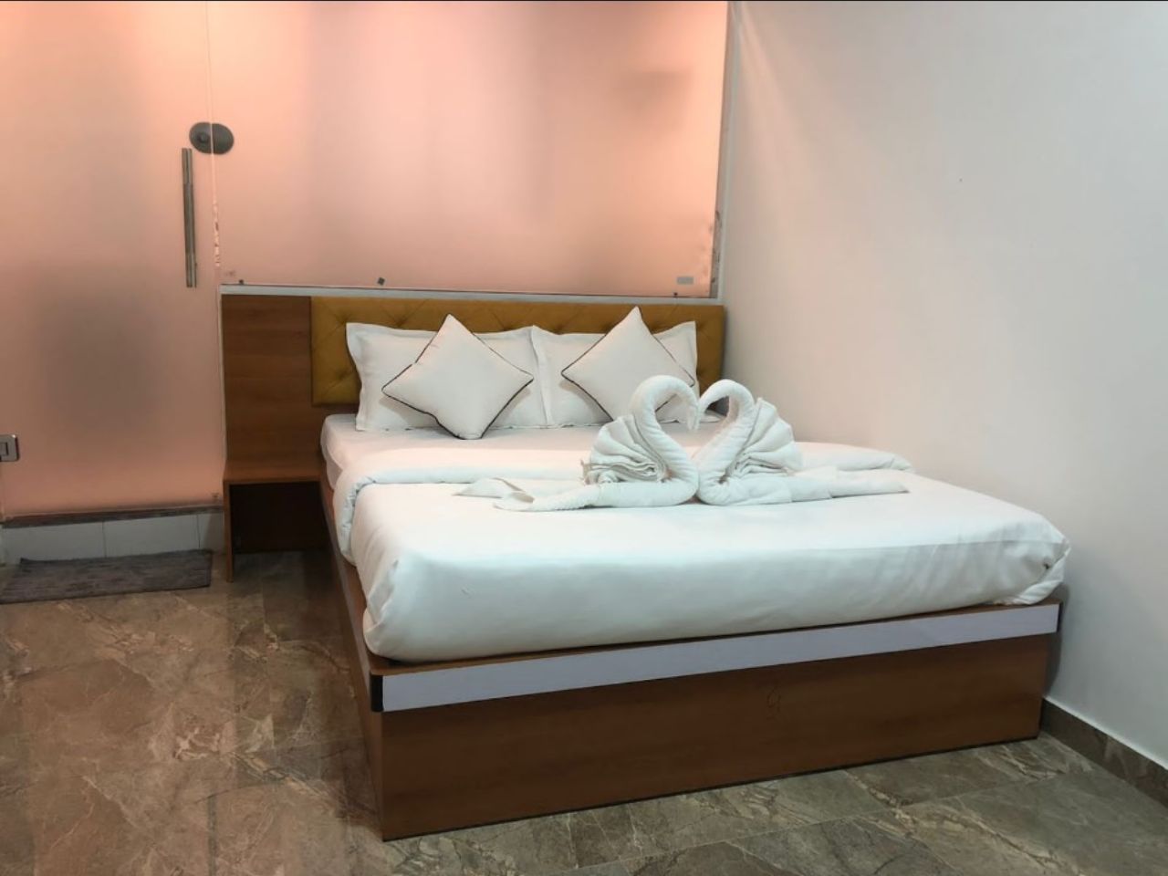 Hotel Santeria Inn in Surat