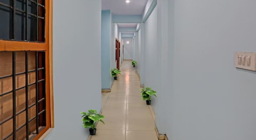 Hotel Urban Villa in Noida