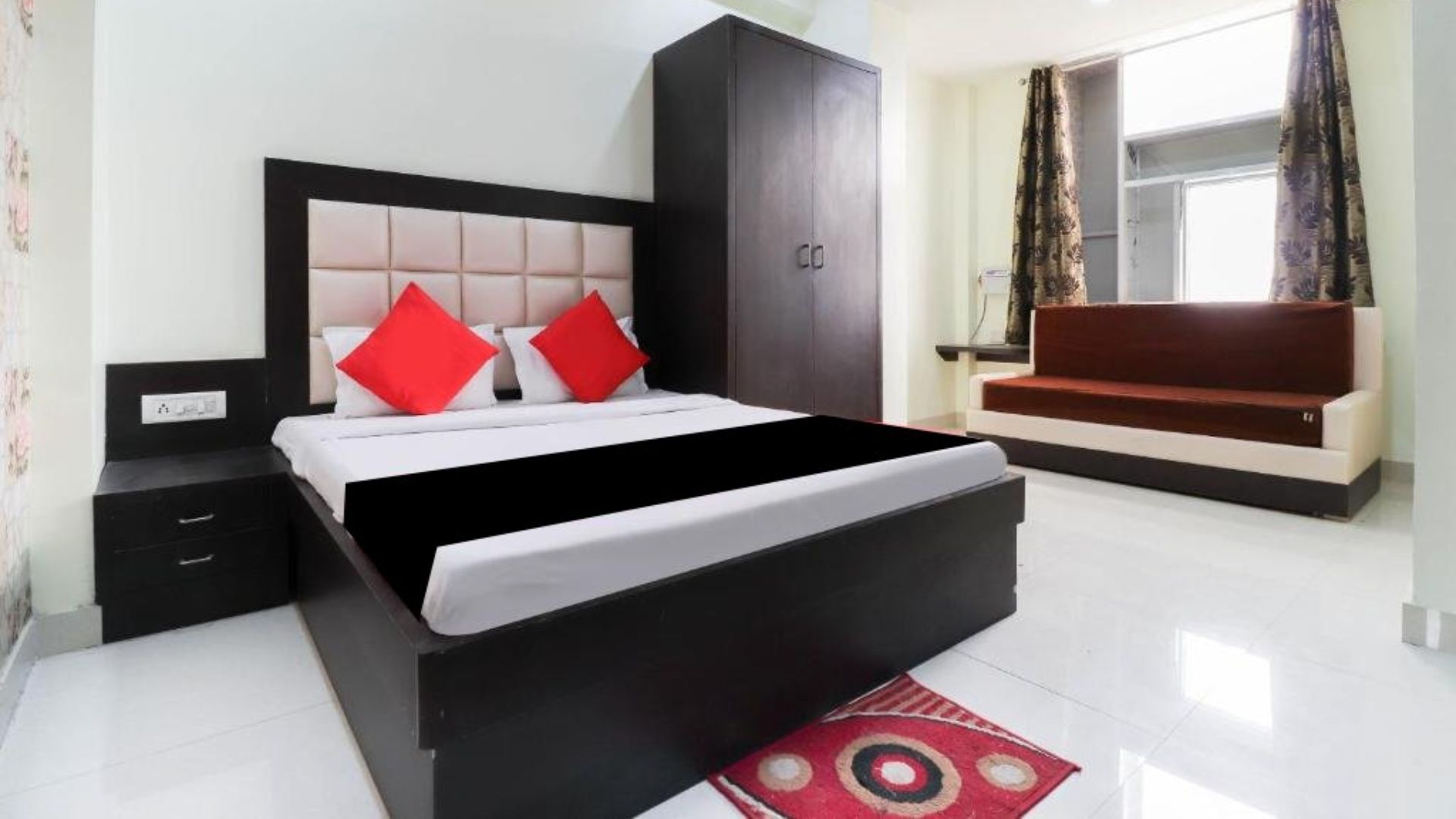 Hotel Heritage Villa By MNG Rooms in Kanpur